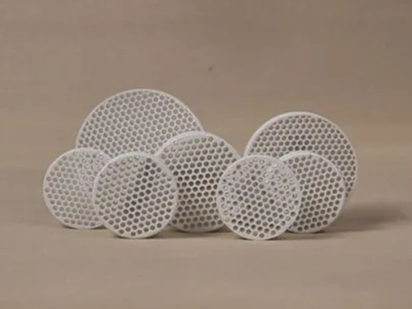 Quale materiale di filtro ceramico è adatto alla scena